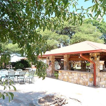 Hotel Dornhuegel Guestfarm Grootfontein Esterno foto