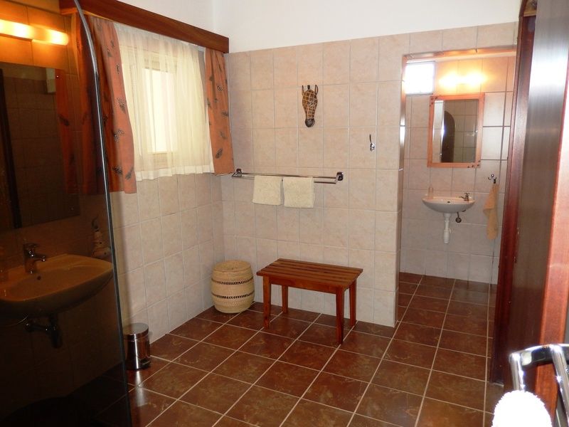 Hotel Dornhuegel Guestfarm Grootfontein Esterno foto